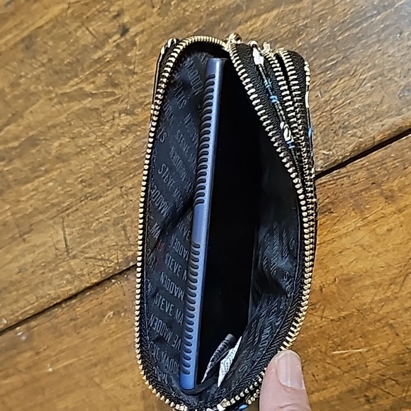 Steve Madden Wristlet - Picture 8 of 12